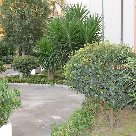 La Fontana Nel Cortile Roma